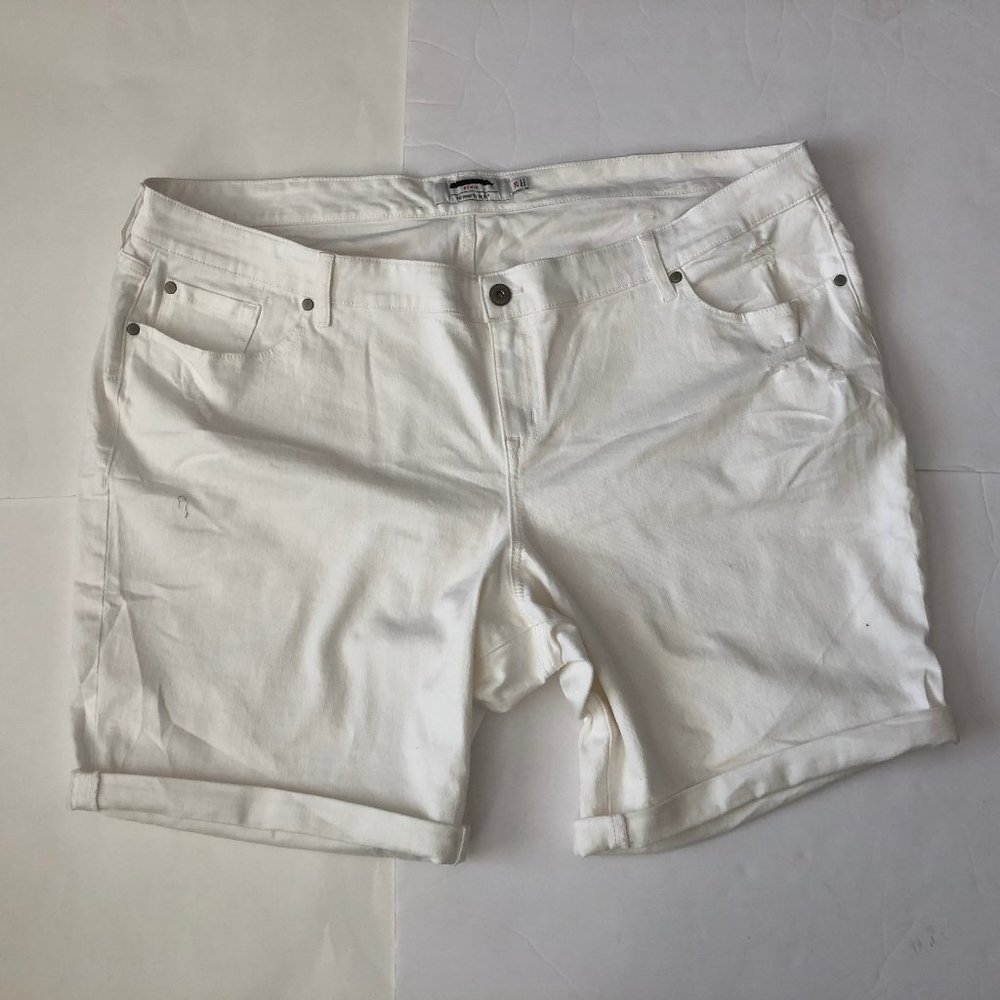 Torrid Denim White Shorts Cut Offs Size 26 (4)